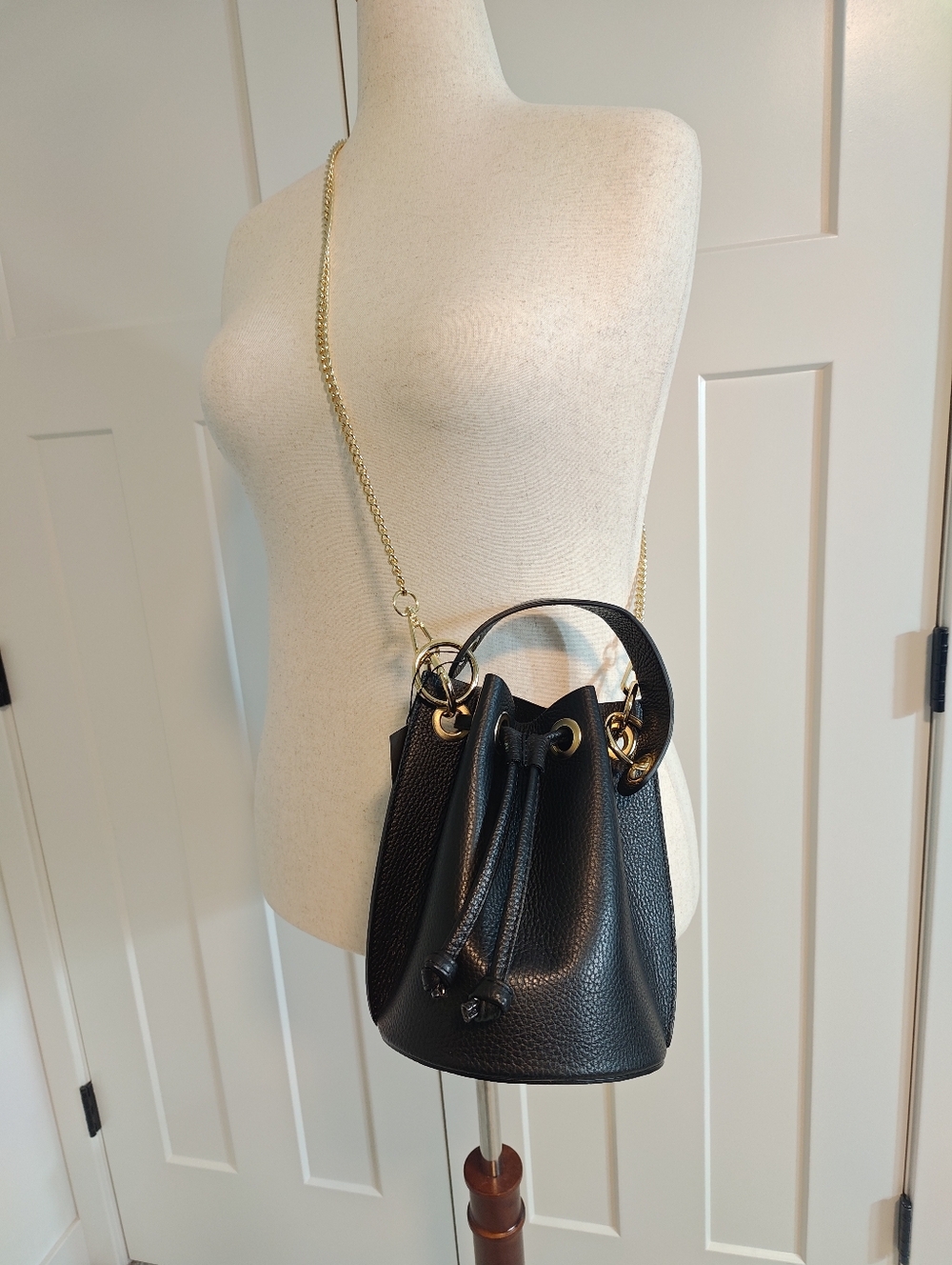 Divas Bag Black Bucket Drawstring Bag- NWT - Picture 11 of 11
